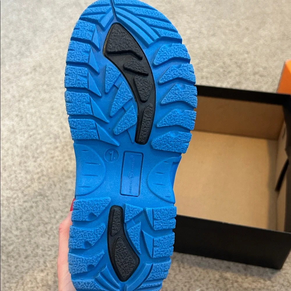 NWT Artic Shield Snow Boots, 1